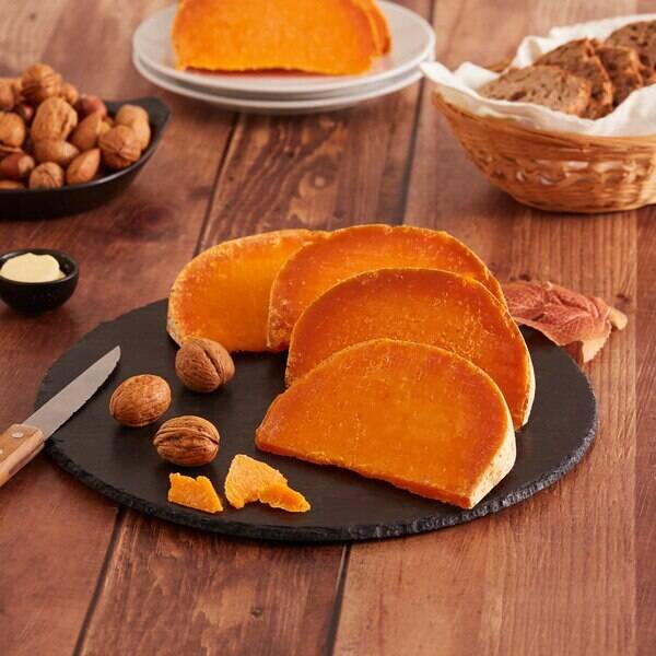 Promo Boule De Mimolette Extra Vieille Chez Carrefour