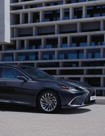 Folheto Lexus | ES Página 5