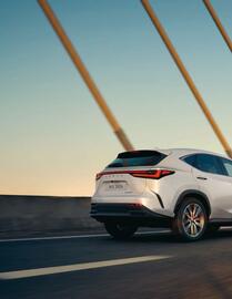 Folheto Lexus | NX Página 10