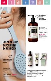 Oriflame folder Pagina 140