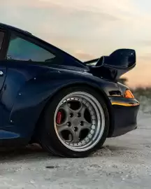 Porsche catalogue Page 3