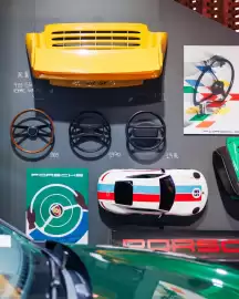 Porsche catalogue Page 5