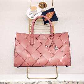 Michael Kors leták Strana 8