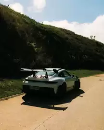 Porsche catalogue Page 3