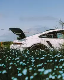 Porsche catalogue Page 4