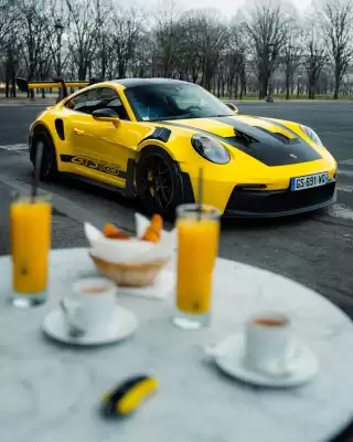 Porsche catalogue (valid until 1-06)