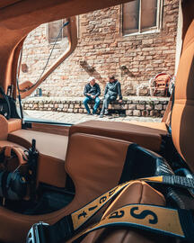 Porsche catalogue Page 4