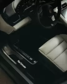 Porsche catalogue Page 4