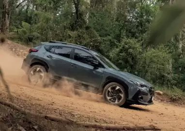 Subaru catalogue Page 9