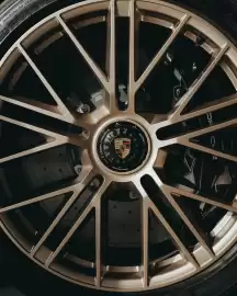 Porsche catalogue Page 3