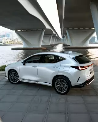 Lexus catalogue (valid until 7-07)
