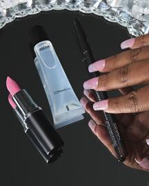 Catálogo MAC Cosmetics Página 2