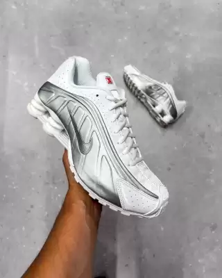 Folleto Foot Locker (válido hasta el 6-09)