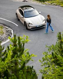 Porsche catalogue Page 1