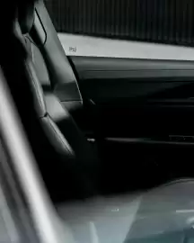 Porsche catalogue Page 4