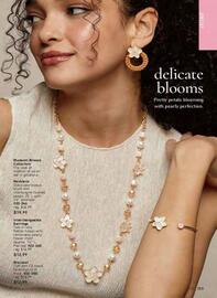 Avon catalogue Page 153