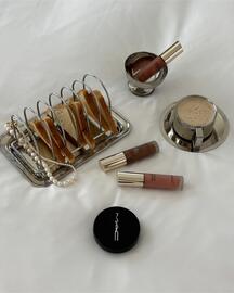 Catálogo MAC Cosmetics Página 1
