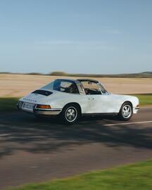 Porsche catalogue Page 3