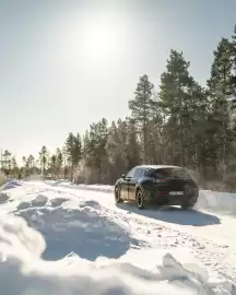 Porsche catalogue Page 2