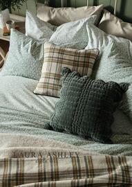 Laura Ashley catalogue Page 74