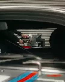 Porsche catalogue Page 2