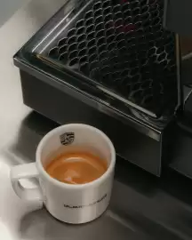 Porsche catalogue Page 3