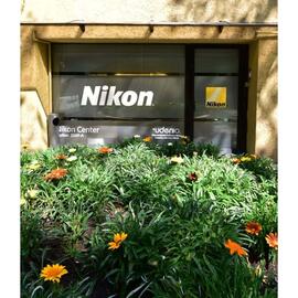 Catálogo Nikon Página 2