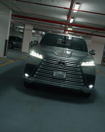 Lexus catalogue Page 4