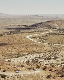 Porsche catalogue Page 2