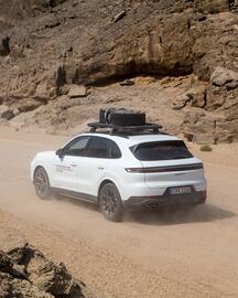 Porsche catalogue Page 4