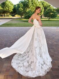 Catálogo Pronovias Página 4