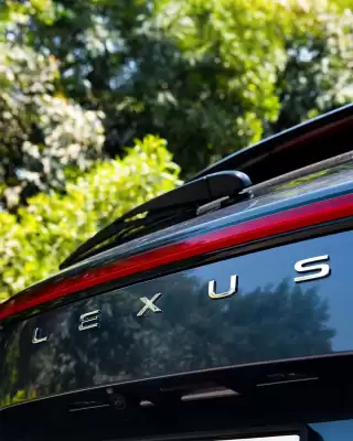 Lexus catalogue (valid until 4-11)