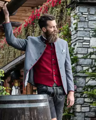 Zillertaler Trachtenwelt Flugblatt (gültig bis 18-11)