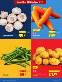 Lidl leaflet week 44 Page 3