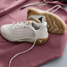 Under armour leták Strana 2