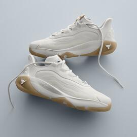 Under armour leták Strana 4