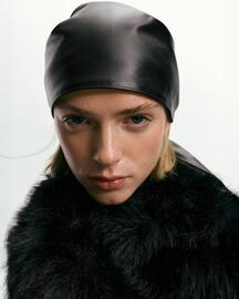 Catálogo Pull & Bear semana 44 Página 1