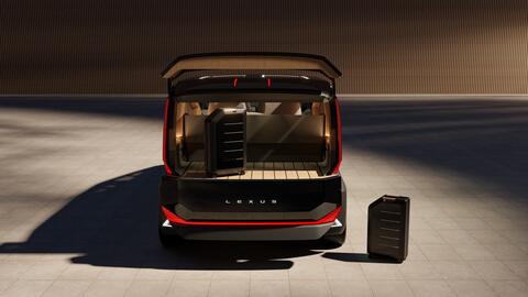 Lexus catalogue Page 4