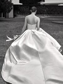 Catálogo Pronovias Página 1