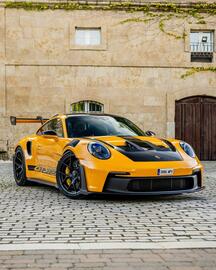 Porsche catalogue Page 2