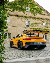 Porsche catalogue Page 3