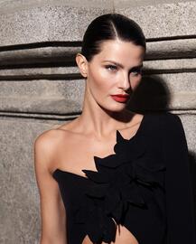 Catálogo BCBGMAXAZRIA semana 46 Página 2