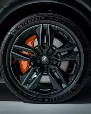 Lexus catalogue (valid until 18-11)