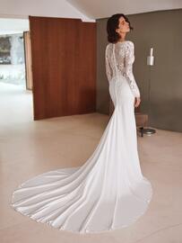 Catálogo Pronovias semana 49 Página 4