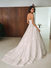 Catálogo Pronovias Página 5