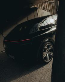 Porsche catalogue week 49 Page 4