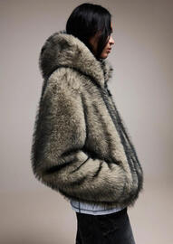 Volantino Bershka Pagina 11