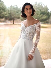 Catálogo Pronovias Página 2