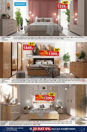 Black Red White gazetka Strona 5