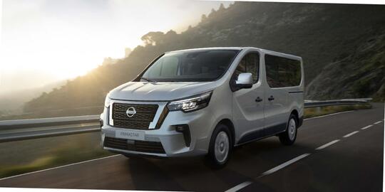 Nissan Flugblatt | Primstar Kombi Seite 11